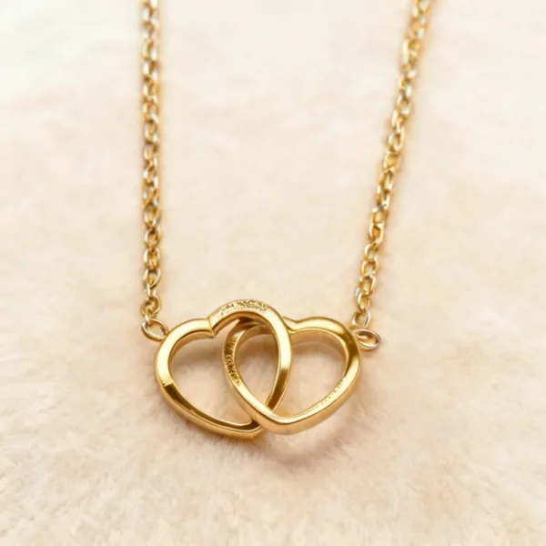 AURA Linked Hearts Necklace - Gold (7)